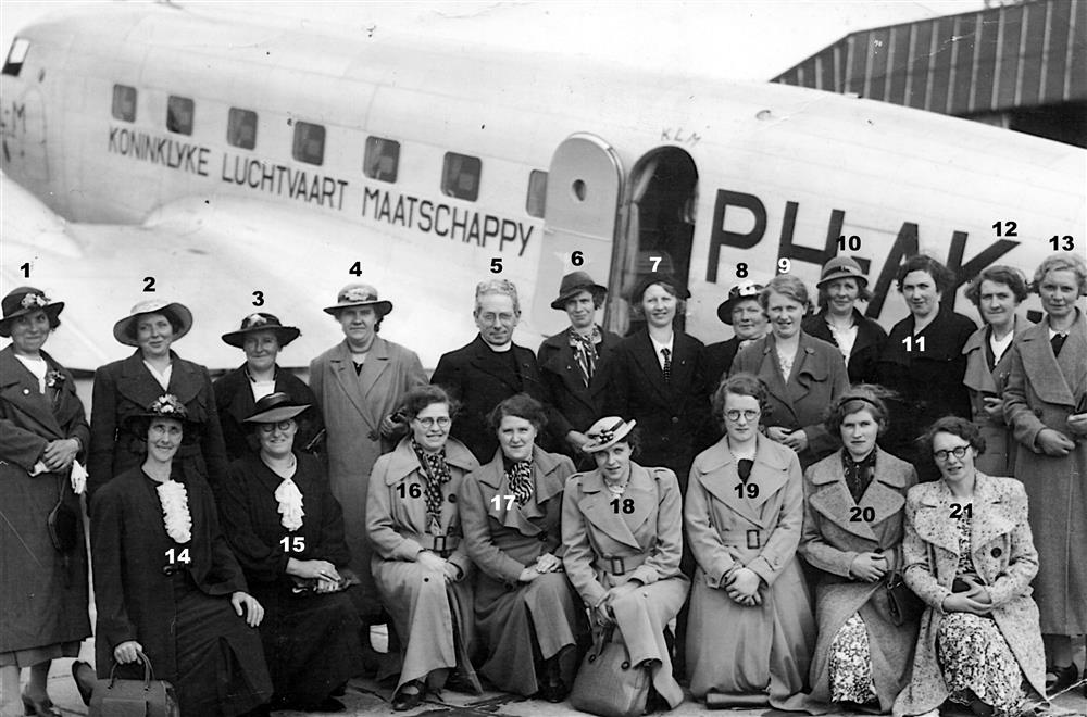 boerinnenbond met past. arie van wijk huissen zand rond 1940 misschien coll. hkh nr. 7577 cijfers Custom