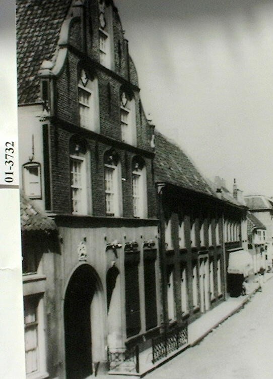 11.B3.Vooroorlogs Geld. Gevel. hekwerk