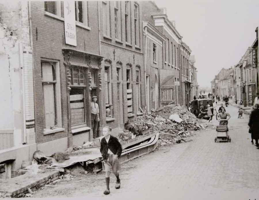 13.B.4.Omstreeks 1946