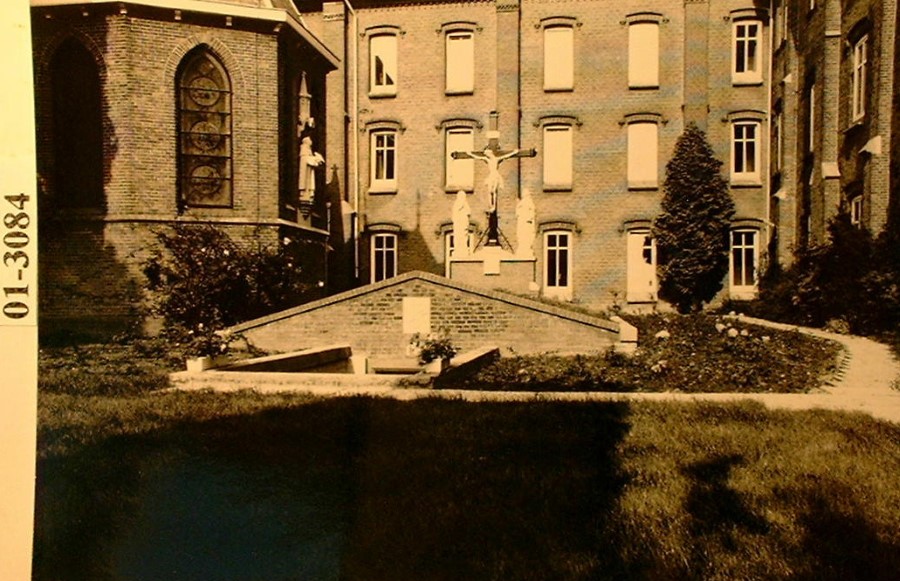 F03084 01
